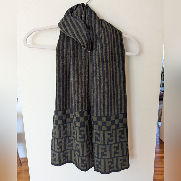 Fendi Accessories - Fendi green and black scarf